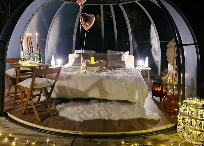 Couette-café Le Dôme Du *